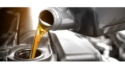 Difference between oil and fluid