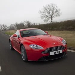 Aston Martin Vantage RWD 2005+